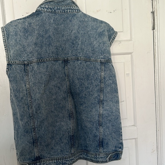 Top - Picture 6 of 15